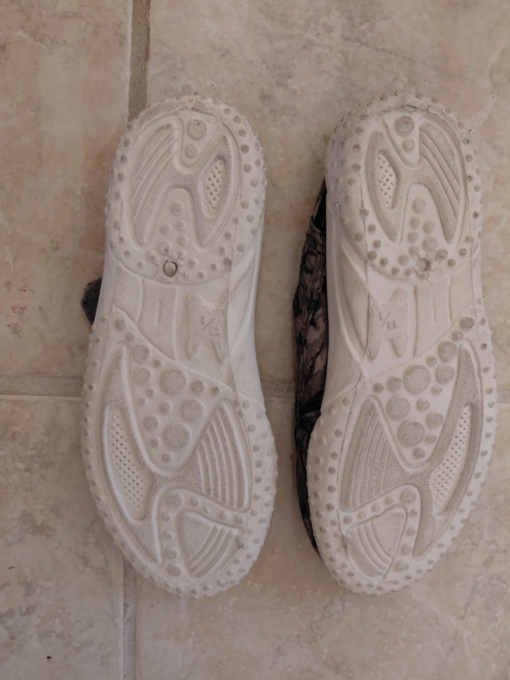 Athietech Kids Slip-On Sneakers in Gray and Lime Green